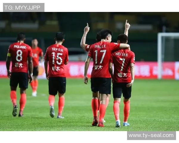 2017年恒大与富力激战回顾：精彩瞬间与战术分析全记录