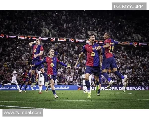 皇马与瓦伦西亚激战正酣谁能在西甲赛场上笑到最后